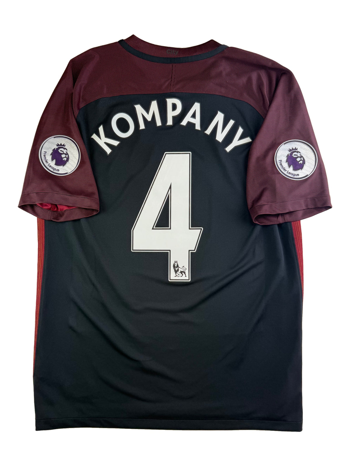 Vincent Kompany Manchester City 16/17 - L · bagside