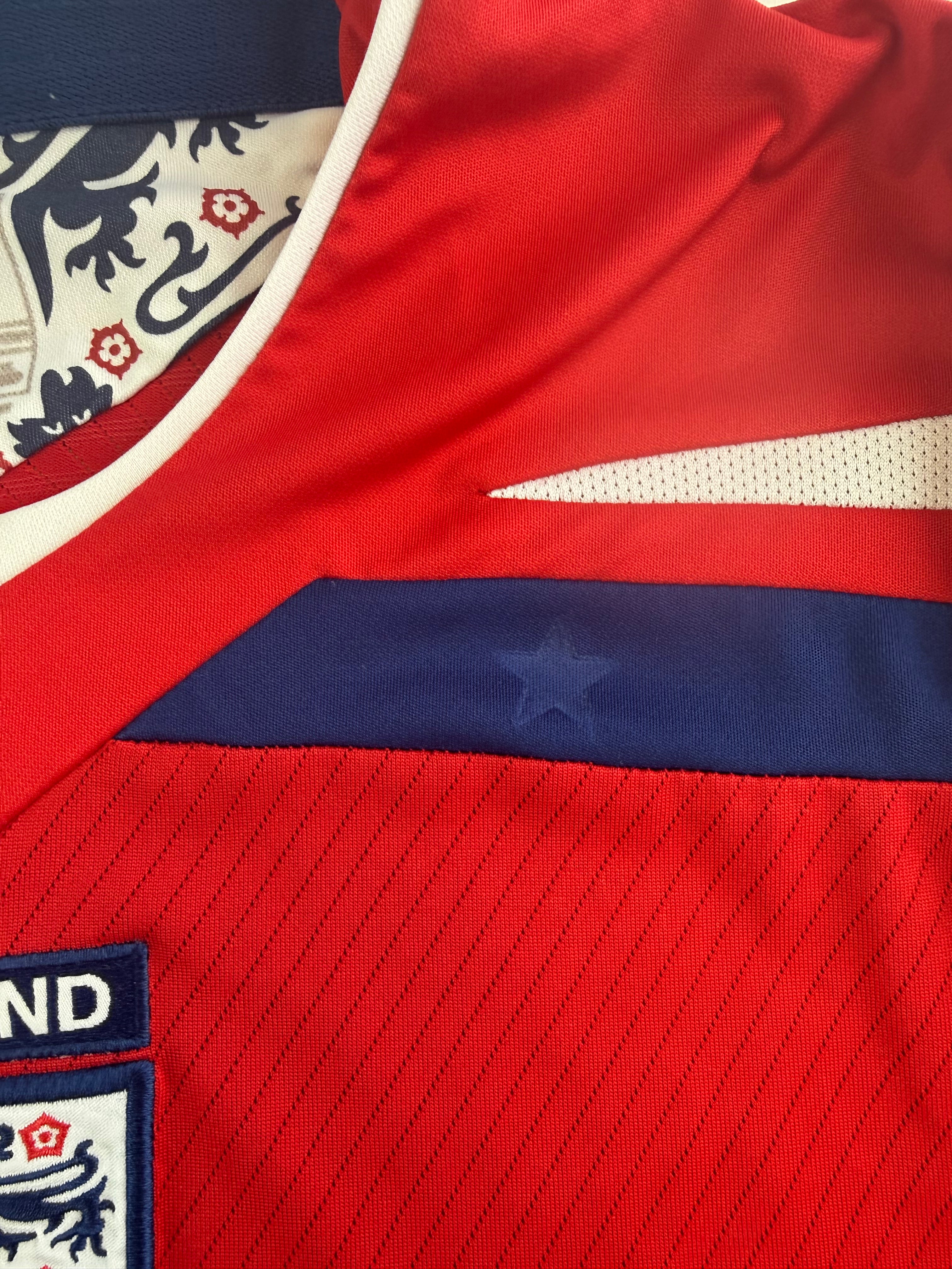 England 08/10 - L