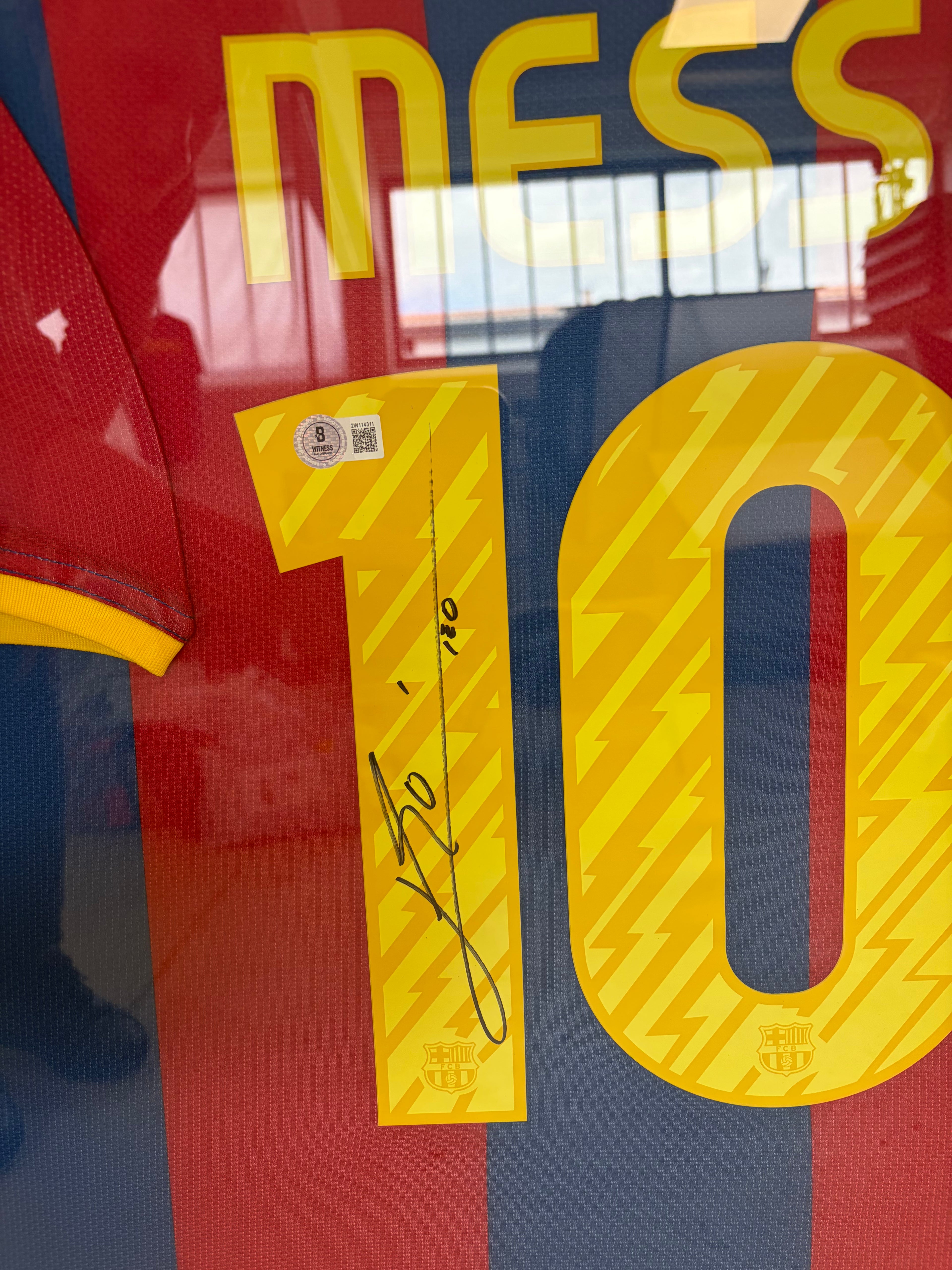 Lionel Messi Barcelona 10/11 SIGNED