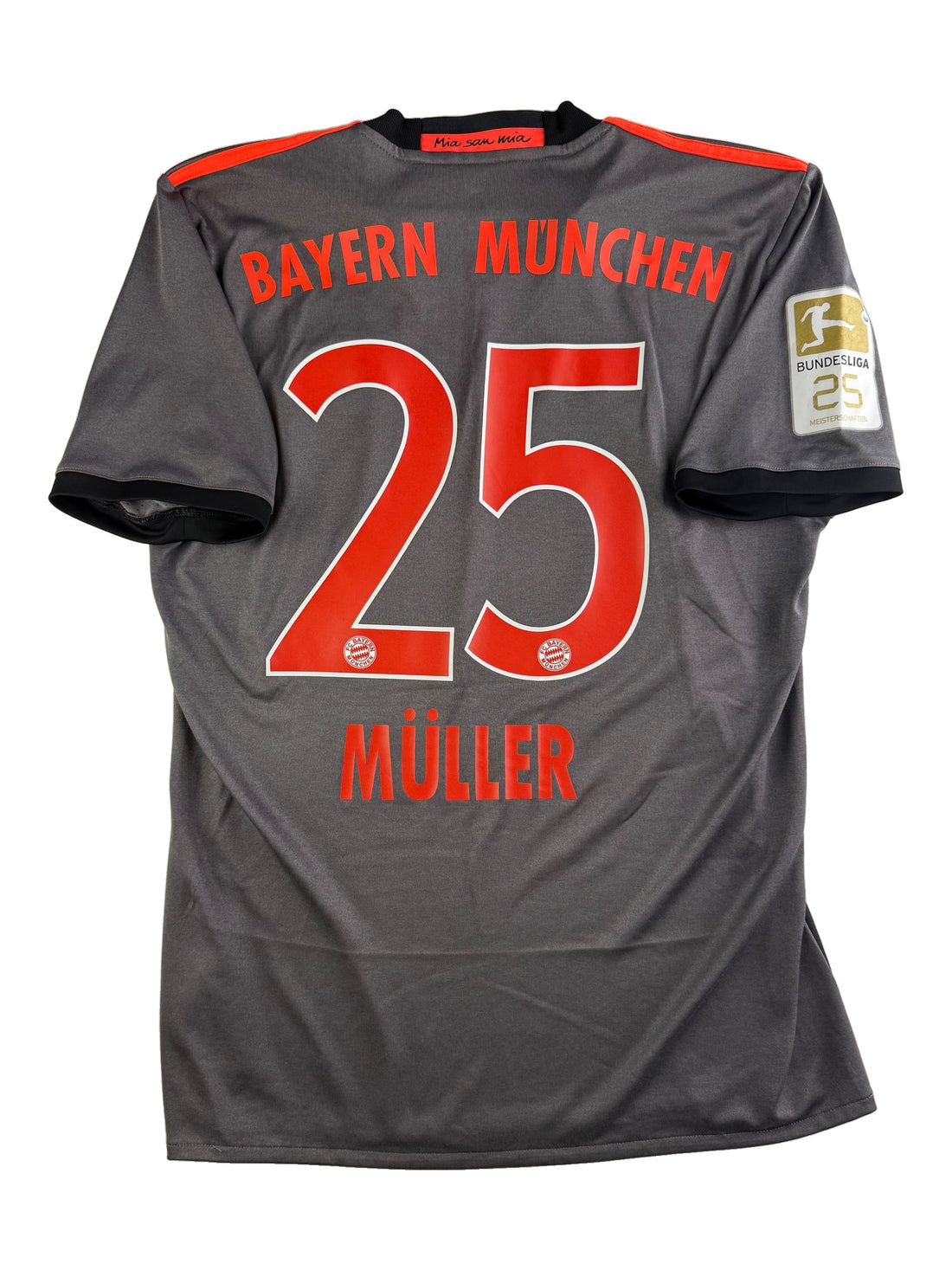 Thomas Müller Bayern München 16/17 - S · bagside