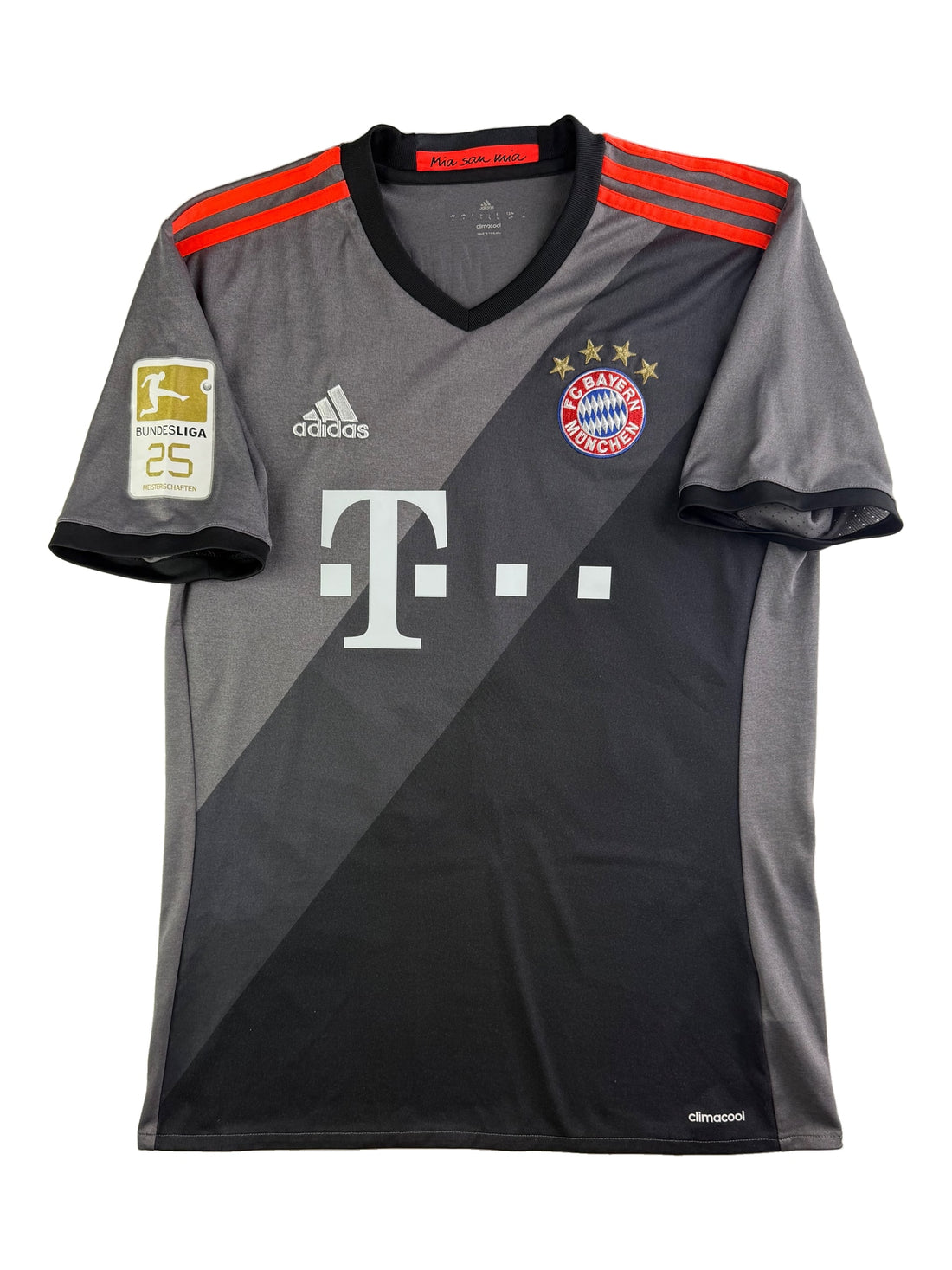 Thomas Müller Bayern München 16/17 - S · forside