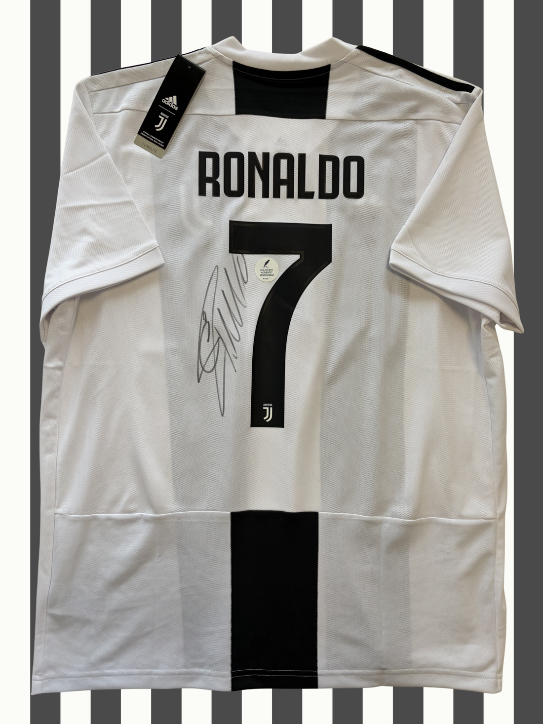 Cristiano Ronaldo Juventus 18/19 SIGNED