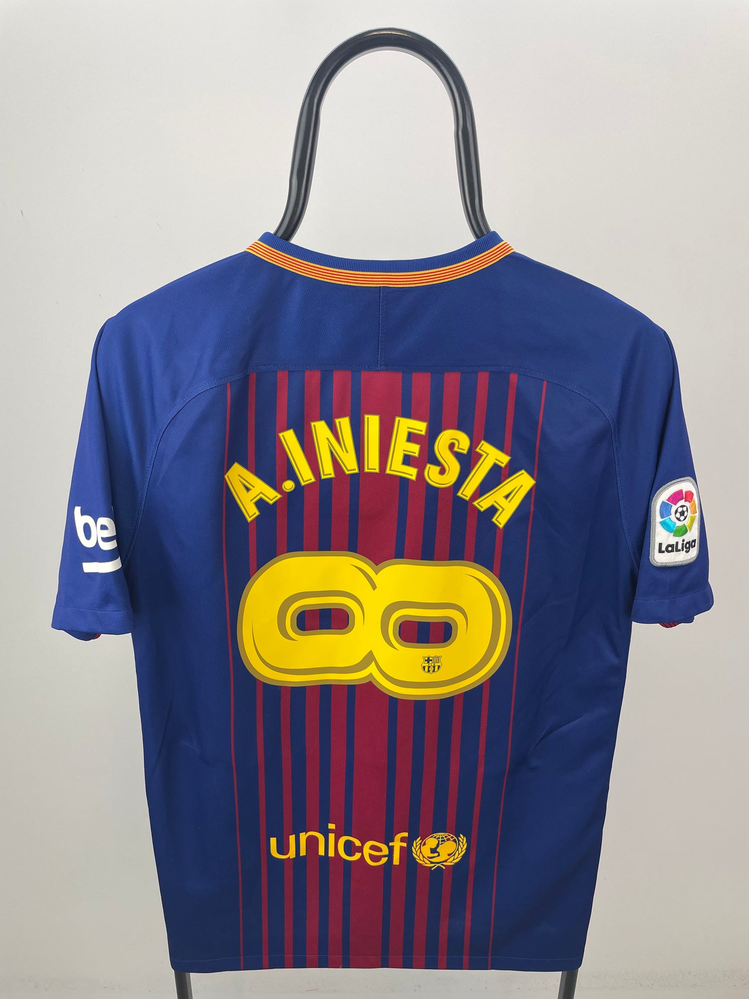 Andres Iniesta FC Barcelona 17/18 - M