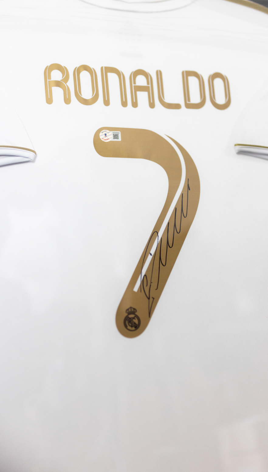 Cristiano Ronaldo Real Madrid 11/12 SIGNERET hjemmebanetrøje - L